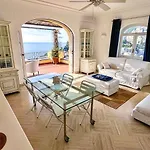 Rooftop Belvedere Apartment *