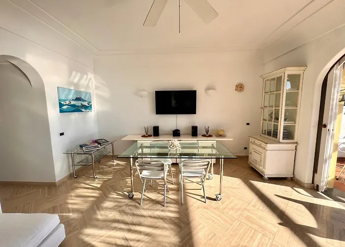 Rooftop Belvedere Apartment *