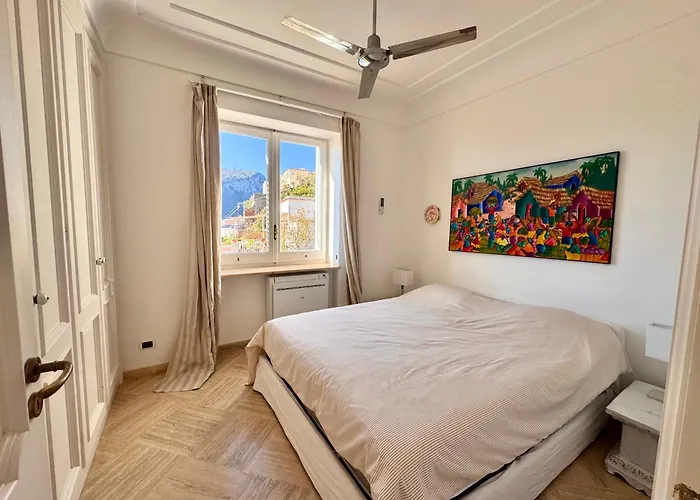 Rooftop Belvedere Apartment *