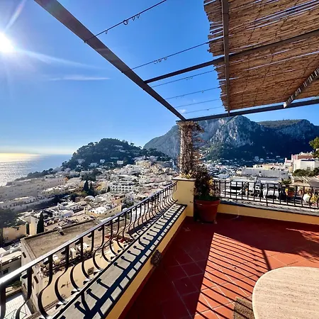 Rooftop Belvedere Apartament Capri